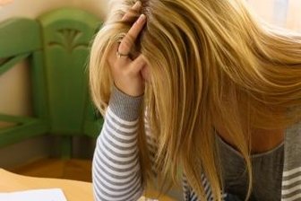Insolvent: Wie eine Erzgebirgerin neu startet - Wachsen die Schulden über den Kopf, ist Privatinsolvenz oft der letzte Ausweg.