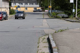 Instandsetzung: Ortsdurchfahrt im Erzgebirge wird gesperrt - Demnächst soll die Fahrbahn auf der Ortsdurchfahrt von Hermannsdorf instand gesetzt werden.