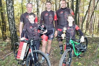 "Interessen klaffen zu weit auseinander" - Ein Bild aus besseren Tagen: Christian Scholz, Sammy Schwentke, Daniel Poser (h. v. l.) trainierten lange die Kindergruppe des RSV Frankenberg. Kevin Poser und Janek Nowak (v. v. l.) fuhren viele Erfolge ein. 