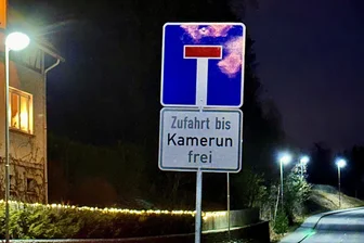 Internet-Hype Made in Erzgebirge: Nach Dubai-Schokolade kommt jetzt Kamerun - Das Team des Regionalmanagements Erzgebirge landete mit diesem Foto einen Internet-Hit.