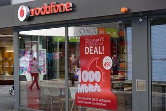 Internetanschluss wird auch für Bestandskunden teurer - soll ich kündigen? - Schneller, besser, teurer: Vodafone und andere Telekommunikationsanbieter drehen an den Preisen.