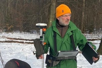 Inventur in Grüna: So geht's dem hiesigen Wald - Volker Marx (rechts) bei der Inventur. 