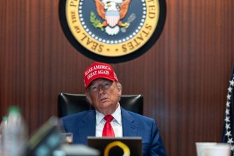 Iran-Krieg: Aus Maga wird Miga - „Wenn das derzeitige iranische Regime nicht in der Lage ist, den Iran wieder groß zu machen, warum sollte es dann keinen Regimewechsel geben??“, fragt US-Präsident Donald Trump.