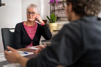 Irgendwann wog er nur noch 50 Kilo: Robert L. und sein Kampf gegen die Drogen - Simone Richter betreut Robert L. auch in seiner eigenen Wohnung weiter.