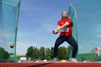Irgendwas ist immer: Die Tipps der Sportredaktion für das Wochenende im Erzgebirge - Werferinnen wie Hammer-Spezialistin Rike Brandl bietet der Winter-Wurfcup des LV 90 Erzgebirge eine in der kalten Jahreszeit eher seltene Wettkampfbühne.