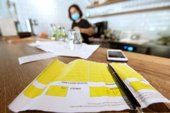 Irritation um Pflicht zu Kontakterfassung - Ob Kontakterfassung per handschriftlicher Liste oder App: Vorgeschrieben ist sie im Vogtlandkreis nicht in allen Bereichen. In der Gastronomie ist sie weiterhin Pflicht, nicht aber im Einzelhandel.