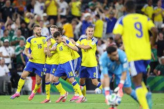 Isak und Gyökeres treffen: Schweden deklassiert Tunesien - Yasin Ayari ließ Schweden schon früh jubeln.