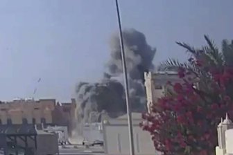 Israel zertrümmert Hoffnung auf Gaza-Feuerpause und Vertrauen der Araber in USA - Die Überwachungskamera zeigt eine Explosion, die beim israelischen Luftangriff auf das Büro der islamistischen Hamas in der katarischen Hauptstadt Doha stattgefunden hat.