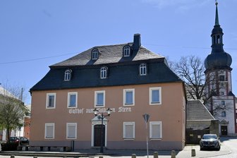 Ist das Sachsens ältester Gasthof? Bergstadt im Erzgebirge will „Goldenen Stern“ retten - Den geschlossenen Gasthof „Zum Goldenen Stern“ will die Bergstadt Zwönitz wiederbeleben.
