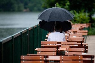 Ist der Sommer vorbei? Heftiger Regen über dem Erzgebirge erwartet -