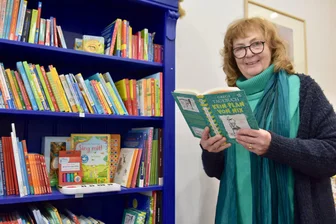 Ist Lesen bei Kindern wieder im Trend? Vorlesewettbewerb braucht zwei Termine in Chemnitz - Buchhändlerin Iris Müller will Kinder und Jugendliche ans Lesen heranführen.