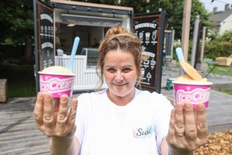 IT-Unternehmer eröffnen ihren eigenen Eisgarten in Chemnitz - Susan Müller und ihr Ehemann eröffnen in der Schulstraße in Altchemnitz ihren Eisgarten.