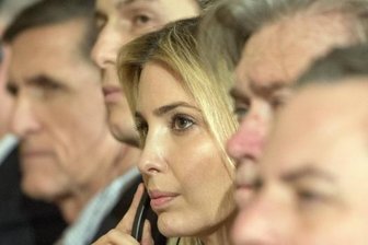 Ivanka Trump: Die mächtigste Tochter der Welt - Ivanka Trump unter mächtigen Männern - bei einem Staatsbesuch. Die deutsche Kanzlerin Angela Merkel hat sich vom kanadischen Premierminister Justin Trudeau die Strategie abgeschaut, über weiche Themen einen Zugang zum schwierigen US-Präsidenten zu suchen. Also lud sie die Präsidententochter nach Berlin ein.