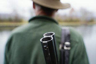 Jagdunfall bei Brand-Erbisdorf: Wie konnte es dazu kommen? - Für Jäger gelten strenge Vorschriften, um Unfälle mit Schusswaffen zu vermeiden.
