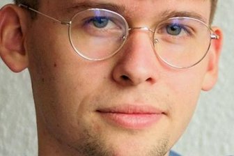 Jakob Springfeld liest im Fanprojekt - 