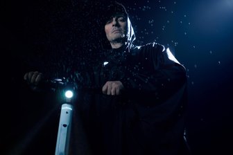 Jan Böhmermann kommt nach Chemnitz - und fährt 600 Kilometer mit dem E-Scooter - Jan Böhmermann fährt von Köln nach Chemnitz auf einem E-Scooter.