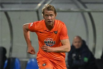 Jan Hochscheidt kämpft um Comeback bei Erzgebirge Aue: "Ich will zurück auf den Platz" - Mit seinem Kampfgeist hat sich Mittelfeldmotor Jan Hochscheidt in insgesamt neun Jahren beim FC Erzgebirge Aue in die Herzen der Fans gespielt. Jetzt hofft er auf ein Comeback nach einer anstehenden Knie-OP. 