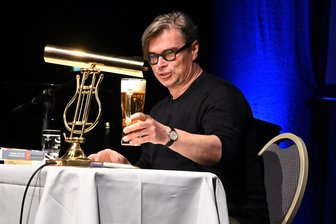 Jaroslav Rudis liest in Freiberg aus seiner „Gebrauchsanweisung für Bier“ - Jaroslav Rudis, Bahnfan und Bierkenner, liest aus seiner „Gebrauchsanweisung für Bier“.