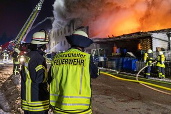 „Jeder Rettungsversuch wäre gescheitert“: Wie der Einsatzleiter der Feuerwehr den Großbrand in Kleinschirma erlebte - 23 Stunden lang war Mario Stiller als Einsatzleiter beim Großbrand vor Ort.