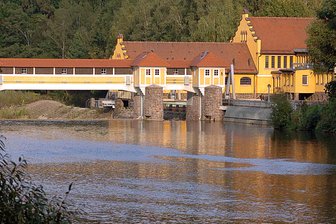 Jedes vierte Wasserkraftwerk in Sachsen vor dem Aus - Das im frühen 20. Jahrhundert erbaute Wasserkraftwerk Neudörfchen bei Mittweida liefert noch heute verlässlich und kontinuierlich Strom.