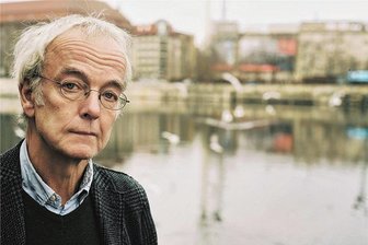 Jens Sparschuh mit "Nicht wirklich": Nur ein zweckmäßiger Irrtum - Jens Sparschuh hat sich mit "Nicht wirklich" quasi eine nicht gelebte Biografie erdacht. 
