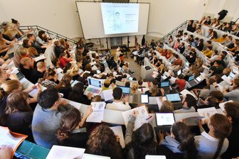 Jetzt können auch angehende Zahnmediziner das Mittelsachsen-Stipendium beantragen - Studierende der Medizin und der Zahnmedizin können ein Stipendium des Landkreises erhalten.
