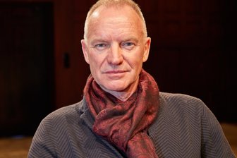 Jetzt war er da: Sting begeisterte am Dienstag in der gut besetzten Leipziger Arena - War und ist ein Superstar, der Musikgeschichte mitgeschrieben hat: Sting.