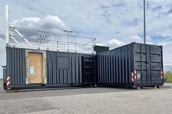 Jetzt wird es richtig heiß im Erzgebirge: 2300 Feuerwehrleute müssen in die Trainingshölle - So sieht er aus: der neue Heißbrandcontainer für die Erzgebirgsfeuerwehr. Die schwarze Farbe ist feuerfest.