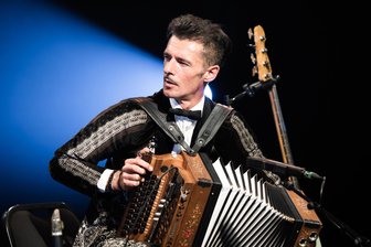 „Jimi Hendrix der Volksmusik“: Herbert-Pixner-Projekt auf Jubiläumstour in Bad Elster -