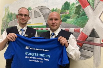 Job-Offensive: Länderbahn aus dem Vogtland präsentiert sich am Leipziger Hauptbahnhof - Die Länderbahn sucht weiteres Personal, denn 2026 kommen Strecken hinzu.
