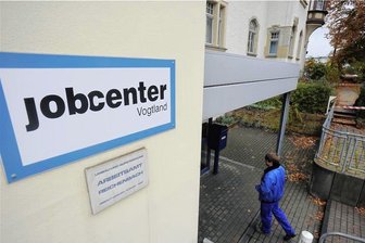 Jobcenter in Reichenbach schließt - Die Dienststelle Reichenbach des Jobcenters Vogtland war bereits Mitte 2018 von der Goethestraße 3 (im Bild) ins Sparkassengebäude Postplatz 3 umgezogen. Nun ist auch dort Schluss mit der Kundenbetreuung.