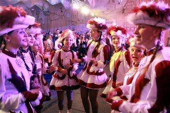 Jocketaer Narren wollen am Samstag um 19.11 Uhr den Rathausschlüssel erobern - Die JCC-Garde freut sich schon auf den Beginn der Jubiläumssaison in Jocketa.