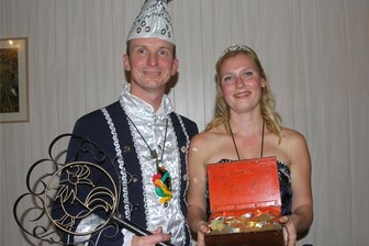 Jocketaer Prinzenpaar gibt seine Hochzeit bekannt - Nick I. und Linda I. regieren im 55. JCC-Jahr. Im Frühjahr wollen der Diplom-Finanzwirt und die Fitnesskauffrau heiraten.
