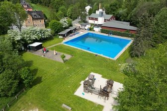 Jöhstadts Räte erhöhen Bad-Eintritt für Erwachsene - Mit dem Freibad in Schmalzgrube (Foto) und dem in Steinbach "leistet" sich Jöhstadt gleich zwei dieser Freizeiteinrichtungen. 