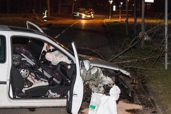 Johanngeorgenstadt: Trümmerfeld nach Unfall -