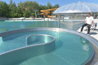 Johannisbad Freiberg startet in die Freibadsaison - Im Johannisbad Freiberg wurden am Mittwoch letzte Vorbereitungsarbeiten für die Eröffnung der Freiluftsaison durchgeführt.