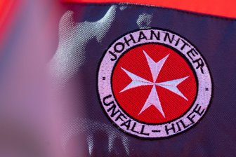 Johanniter eröffnen neues Zentrum für Katastrophenschutz - Die Johanniter in Sachsen haben ihr Katastrophenschutzzentrum in Heidenau erweitert und eingeweiht (Symbobild).