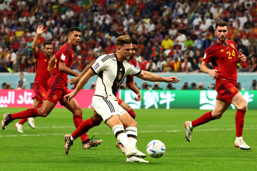 Joker-Treffer sichert Deutschland einen Punkt gegen Spanien - Niclas Füllkrug (im Vordergrund) traf zum 1:1 Ausgleich.
