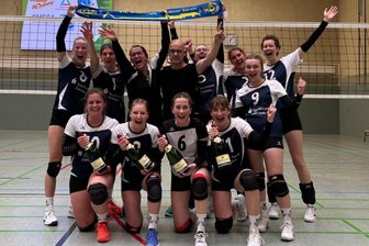Jubel beim VfL Wildenfels: Volleyballerinnen machen Durchmarsch perfekt - Wer hätte das gedacht: Die Volleyballerinnen des VfL Wildenfels bejubelten am Samstag den zweiten Aufstieg in Folge.
