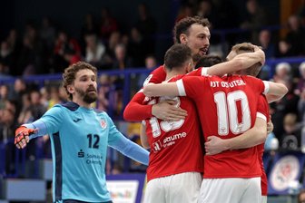 Jubel in Hohenstein-Ernstthal: Futsal-Bundesligist macht das Dutzend voll - Einer geht noch: Zwölf Mal konnten die Spieler von HOT 05 Futsal am Samstag gegen den SV Pars Neu-Isenburg aus Hessen jubeln.