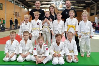 Judo: Kleine Oelsnitzer sorgen für Furore - Das erfolgreiche Team des ASV Oelsnitz beim Turnier in Breitenbrunn.