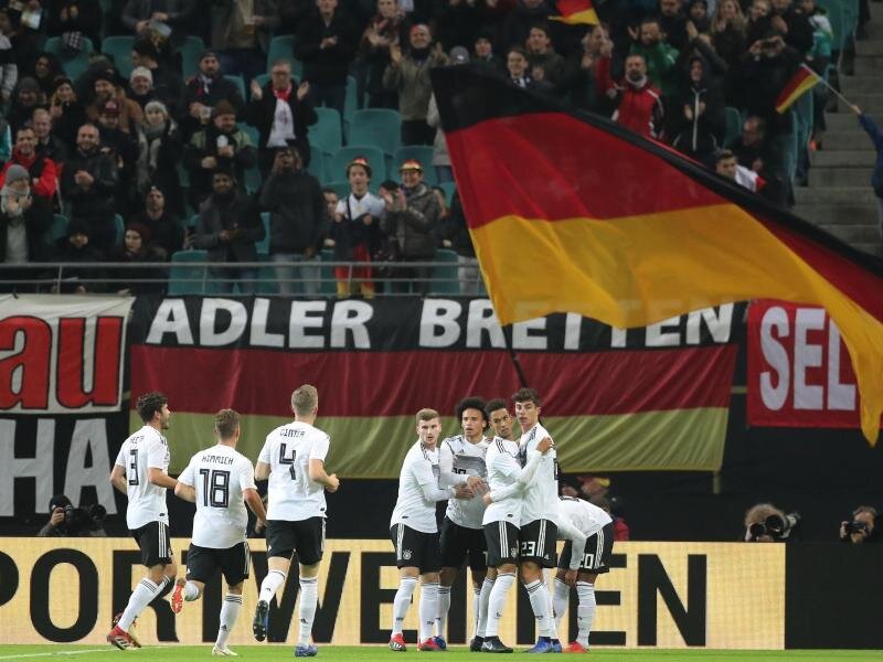 Jugend-Stil und Tempo: 3:0 der Fußball-Nationalmannschaft gegen Russland macht Hoffnung - Die deutsche Nationalmannschaft hat das Testspiel gegen Russland in Leipzig mit 3:0 gewonnen.