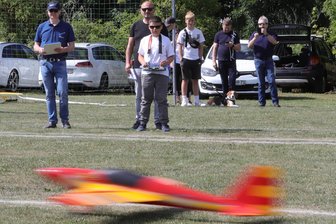 Jugend will hoch hinaus und ermittelt Sachsens Beste im Modellflug - Schon mehrfach war der Verein „Modellbau Spiegelwald“ Ausrichter für die regionale Jugendmeisterschaft Sachsens – und ist es auch diesen Sonntag wieder.