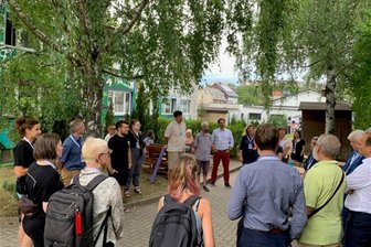 Jugendarbeit auf Rädern: Komet-Tour durch Mittelsachsen geht in die zweite Runde - Die „Jugend Komet Tour“ war letztes Jahr im Jugendclub vom Verein „Kontrast Regenbogenbus“ in Hainichen zu Gast. In diesem Jahr stehen Erlau, Mittweida, Burgstädt und Hartmannsdorf auf dem Fahrplan.