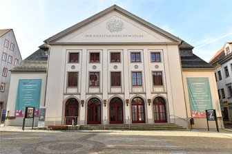 Jugendkonzert in Freiberg: Die Herren der Ringe mit großen Gefühlen - Jugendkonzert im Freiberger Theater.