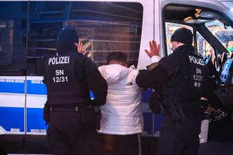 Jugendkriminalität: Drei Teenager nach brutalem Überfall in Untersuchungshaft - Einsatz gegen jugendliche Intensivtäter: Seit 2022 ermittelt die Sonderkommission Iuventus in Dresden gegen kriminelle Teenager.