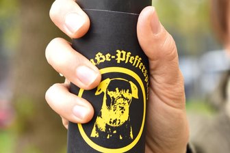 Jugendliche im Zwickauer Schlobigpark mit Pfefferspray attackiert - Mit Pfefferspray ähnlich diesem wurden drei junge Leute im Schlobigpark verletzt.