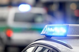 Jugendliche in Aue sexuell belästigt - In Aue ist am Mittwoch gegen 19.30 Uhr eine Jugendliche (15) auf offener Straße sexuell belästigt worden. Der Täter flüchtete.