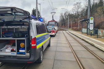 Jugendlicher von Straßenbahn erfasst - Ein schwerer Unfall hat sich am Montagnachmittag an der Haltestelle Gleinitzstraße in Zwickau.