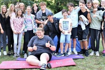 Jugendzentrum wird zum Feriencamp - Gut gelaunt im Ufo: Die Teilnehmer am Feriencamp haben viel Spaß, aber auch Pflichten.